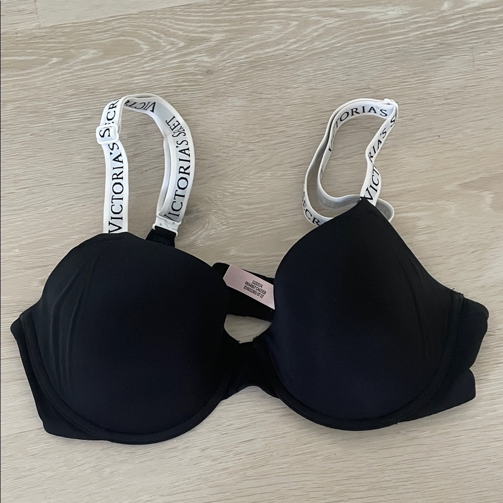 Victoria's Secret Black t shirt lightly lined demi bra